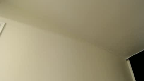 Snapshot of liljbby chatting on November 19, 12:32 am Jay please help me reach 50 thumbs up online show from November 19, 12:32 am