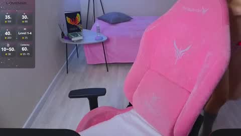 Snapshot of lill_mary chatting on December 21, 5:36 am Maria online show from December 21, 5:36 am