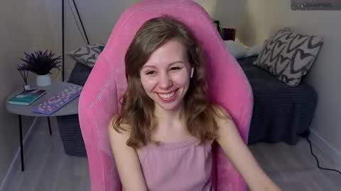 Snapshot of lill_mary chatting on March 5, 8:10 am Maria online show from March 5, 8:10 am