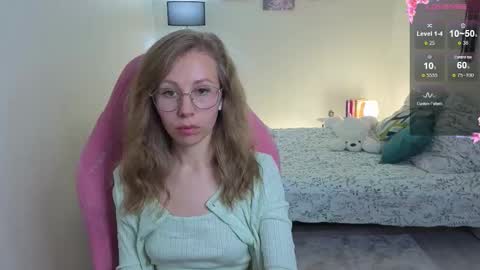 Snapshot of lill_mary chatting on September 22, 3:30 am Maria online show from September 22, 3:30 am