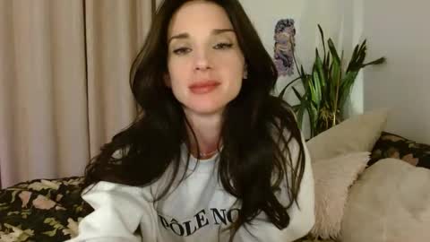 Lillian Rose online show from October 3, 3:14 am