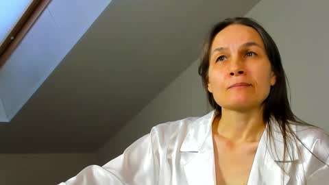 lillian_white1 online show from February 1, 10:26 am