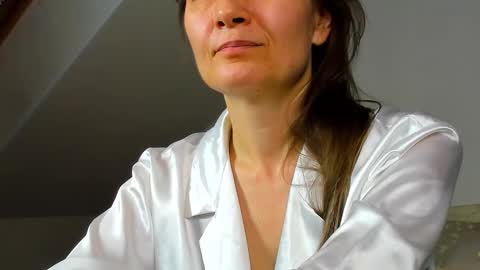 lillian_white1 online show from February 1, 1:30 pm