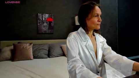 lillian_white1 online show from February 25, 3:05 pm