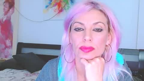 Lara online show from March 4, 9:54 pm