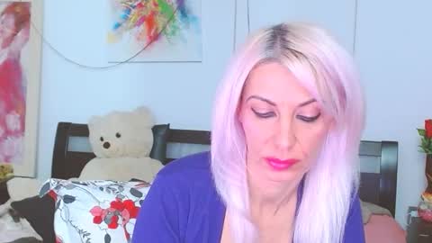 Lara online show from November 3, 10:32 pm