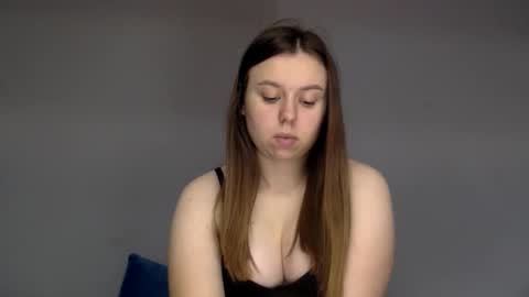 Lily online show from October 14, 8:26 am