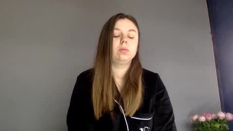 Lily online show from October 21, 7:31 am