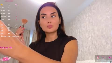 Snapshot of lilliasweety chatting on November 11, 4:12 am Lara Angel online show from November 11, 4:12 am