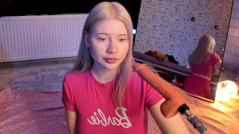 lillie_berry online show from January 13, 5:02 am