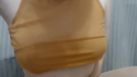 Snapshot of lillkit chatting on February 27, 12:21 am Lilu online show from February 27, 12:21 am