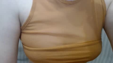 Snapshot of lillkit chatting on March 6, 12:00 am Lilu online show from March 6, 12:00 am