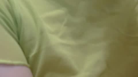 Snapshot of lillkit chatting on November 23, 1:05 am Lilu online show from November 23, 1:05 am