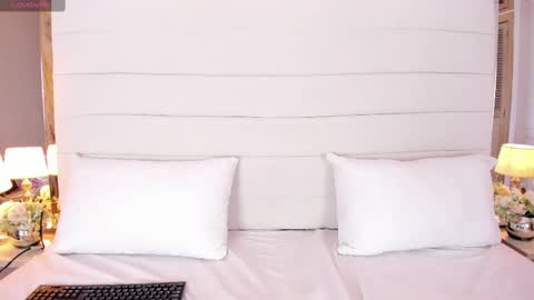 Snapshot of lilly_2809_ chatting on February 23, 3:35 am Lizeth follow me in my igimlilycute 3 online show from February 23, 3:35 am