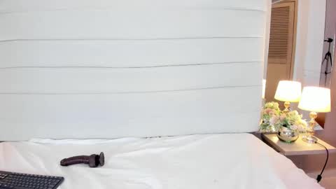 Snapshot of lilly_2809_ chatting on September 26, 5:11 am Lizeth follow me in my igimlilycute 3 online show from September 26, 5:11 am