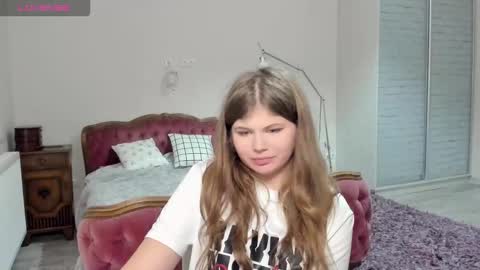 Lilly online show from November 25, 9:04 pm