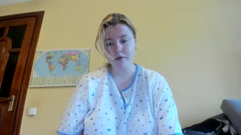 Snapshot of lillydepp chatting on October 22, 11:54 am Lilly Depp online show from October 22, 11:54 am