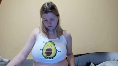 Snapshot of lillydepp chatting on December 13, 7:53 pm Lilly Depp online show from December 13, 7:53 pm