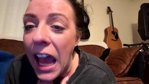 BrunetteBeauty online show from March 5, 6:31 am