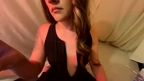 lilnikkicreampuff online show from February 3, 8:13 pm