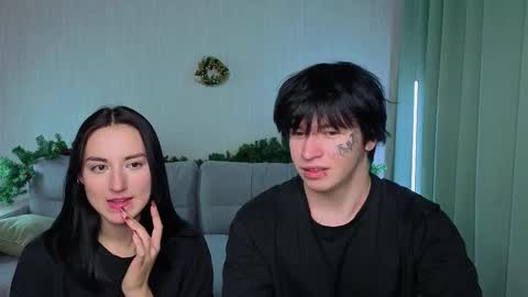 Kris Lilo online show from December 4, 2:37 pm