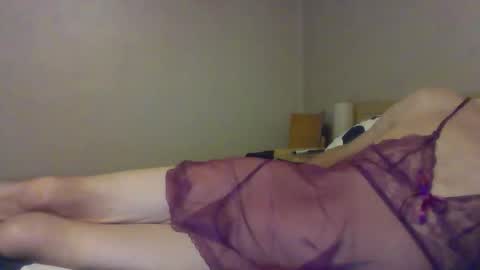 Snapshot of lilone1 chatting on November 24, 8:03 am Jenny online show from November 24, 8:03 am