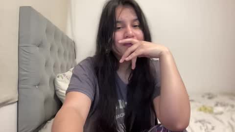 lilprincessxoxo_ online show from April 13, 6:19 am
