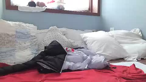 Snapshot of lilrosiedoll chatting on February 20, 5:29 pm Lilrosiedoll online show from February 20, 5:29 pm