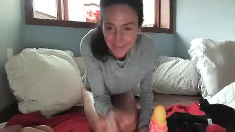 Snapshot of lilrosiedoll chatting on November 17, 5:30 pm Lilrosiedoll online show from November 17, 5:30 pm