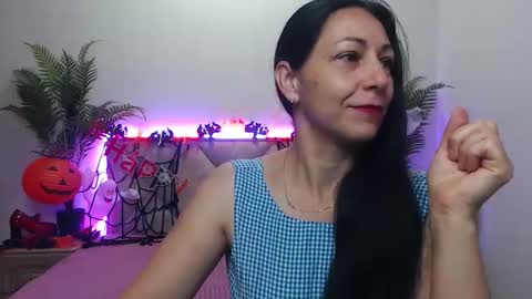 lilugrants online show from October 19, 6:08 pm