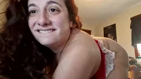 Snapshot of lilwhitemilf chatting on December 15, 3:38 pm lilwhitemilf online show from December 15, 3:38 pm