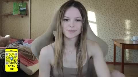 Snapshot of lily_and_jake chatting on March 6, 9:58 am lily_and_jake online show from March 6, 9:58 am