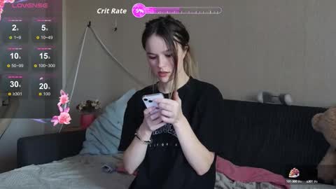 Snapshot of lily_and_jake chatting on October 9, 5:27 am lily_and_jake online show from October 9, 5:27 am