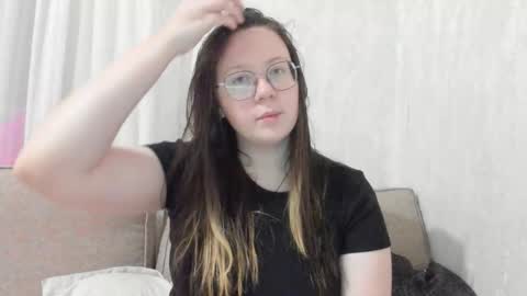 Lily Chays online show from January 10, 1:29 am