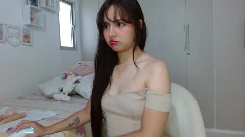 Snapshot of lily_crushx chatting on October 3, 9:12 pm Lirio online show from October 3, 9:12 pm