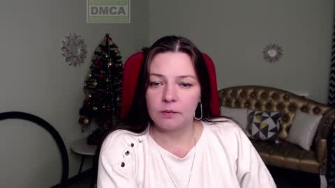 Lily online show from December 17, 4:12 am