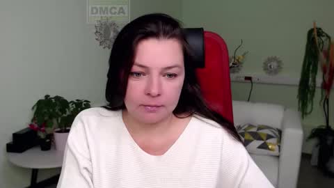 Lily online show from October 16, 6:03 am