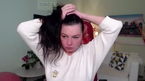 Lily online show from November 21, 4:44 am