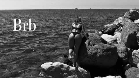 Snapshot of lily_foster_ chatting on January 2, 5:03 am Lily online show from January 2, 5:03 am