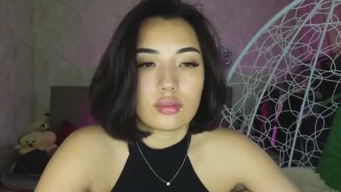 Snapshot of lily_foster_ chatting on October 22, 6:46 am Lily online show from October 22, 6:46 am