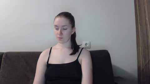 Snapshot of lily_love_x chatting on February 21, 11:10 pm lily_love_x online show from February 21, 11:10 pm