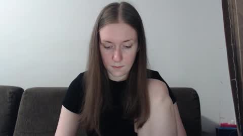 lily_love_x online show from March 18, 1:42 am