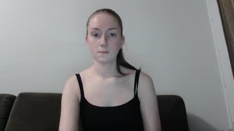 lily_love_x online show from April 9, 3:50 am
