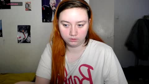 Snapshot of lily_shamy chatting on January 13, 1:28 pm Alice online show from January 13, 1:28 pm