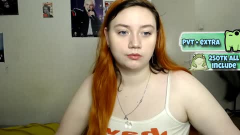 Snapshot of lily_shamy chatting on January 24, 4:39 pm Alice online show from January 24, 4:39 pm