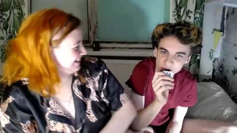 Snapshot of lily_shamy chatting on October 23, 8:18 pm Alice online show from October 23, 8:18 pm