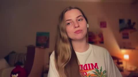 Lily online show from October 28, 11:29 pm