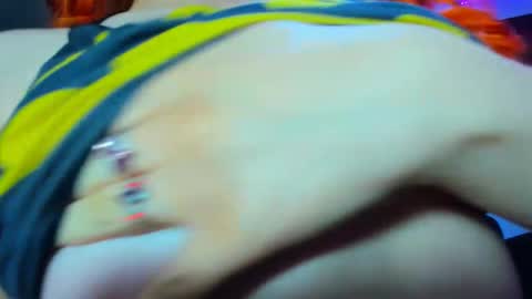 Snapshot of lily_stone04 chatting on November 23, 10:04 am lily_stone04 online show from November 23, 10:04 am