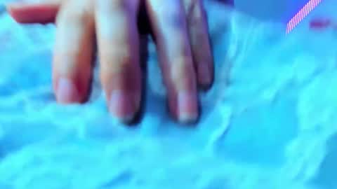 Snapshot of lily_stone04 chatting on December 4, 8:01 am lily_stone04 online show from December 4, 8:01 am