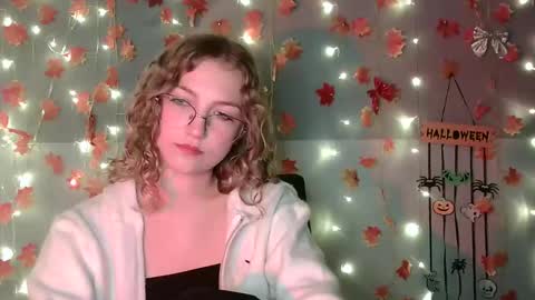 small lily online show from October 2, 3:41 pm